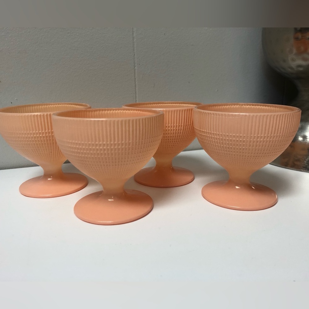 4 VTG Dominion Glass Sherbet Cups Peac/Pink Pastel Depression Glass Saugenay
